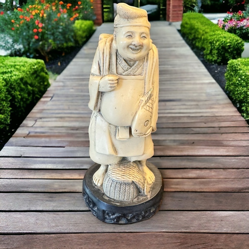 Great 19th Century Vintage Asian Fisherman Sculpture Figurine